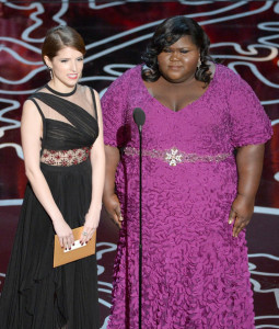 Anna Kendrick and Gabourey Sidibe, forming the figurative "10."