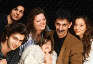 The entire Zappa clan. What a great family portrait.  And great family, period!