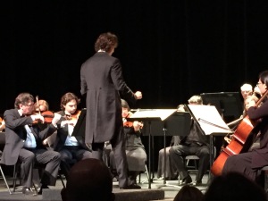Carlo Ponti conducting the Los Angeles Virtuosi Orchestra at Theatre Raymond Kabbaz. Photo by Karen Salkin.