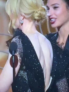 Nicole Kidman's back that does not match her neck!  Photo by Karen Salkin.