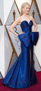 I had to put a pic of Nicole Kidman's dress somewhere, so here it is! 