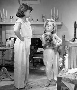 Jane Withers and Shirley Temple in Bright Eyes.