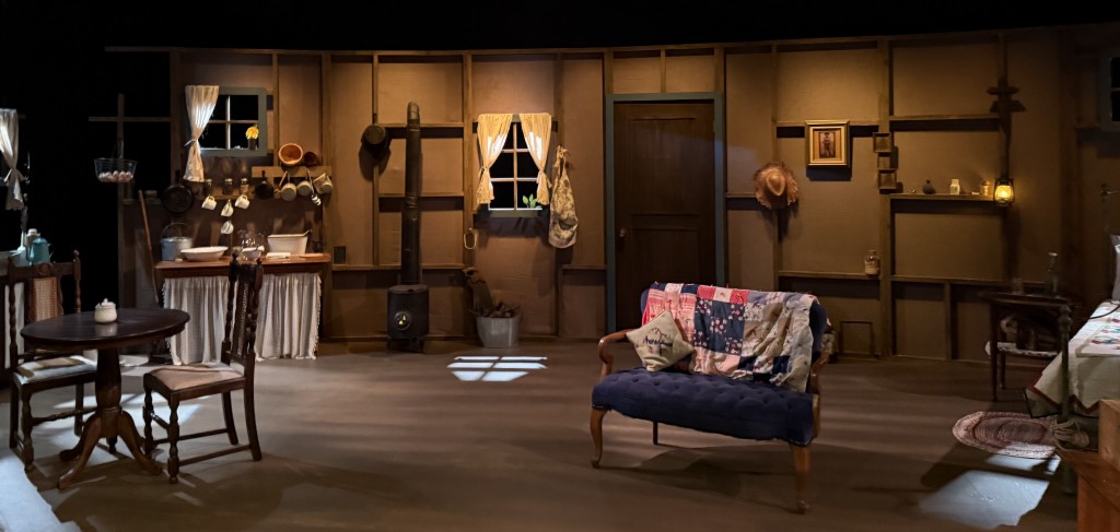 The fabulous set. Photo by Karen Salkin.