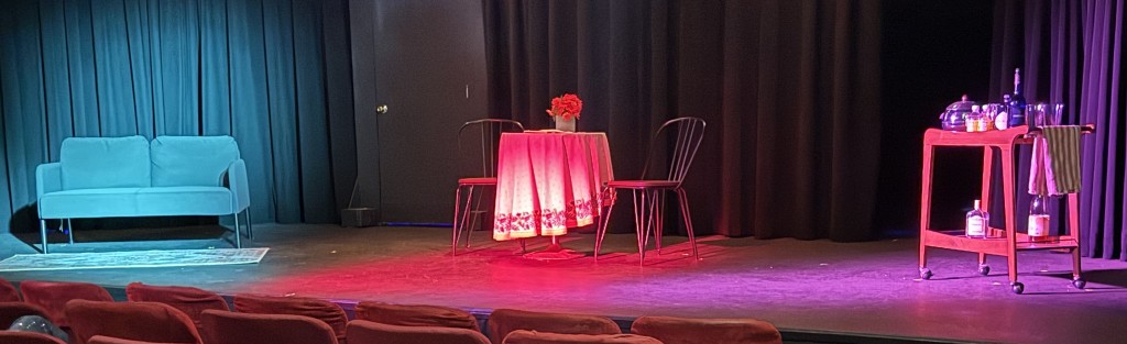 One of the easy sets before the presentation began. Photo by Karen Salkin.