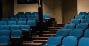 I was sitting on the aisle right below that pole, and Al Pacino was sitting directly across the aisle from me!