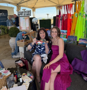 Karen Salkin (showing her easel) and artist Lilly O’Brien, both enjoying The Travel Lounge.