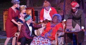 waiting-in-the-wings-theatricum-22-christmas-together